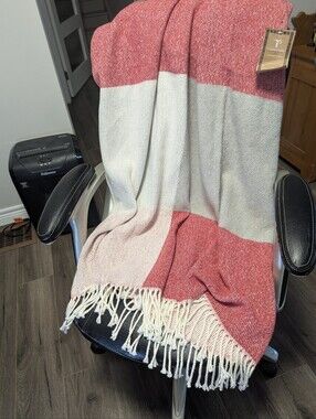 Texteis Penedo  Cotton Poly Blend Woven Throw Blanket. NWT. Geometric Pattern.
